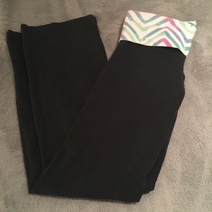 VS Pink - Bootcut Yoga Pants - Small Short
